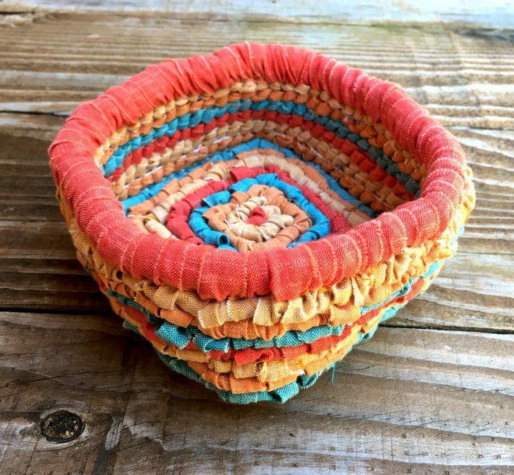 Small Locker Hooked Spring Basket