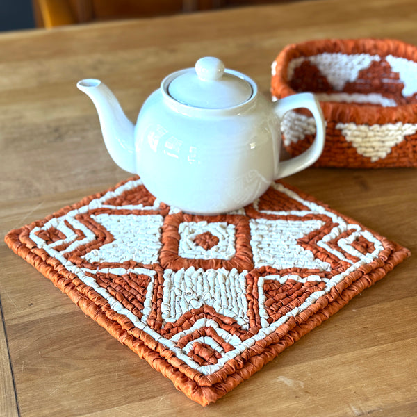 NEW! Folk Art Traditions Locker Hooked Mat - Pattern Download