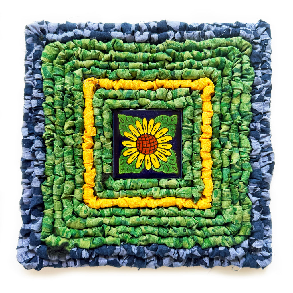 Color Crazy Discovery Kit - Locker Hooked Trivet
