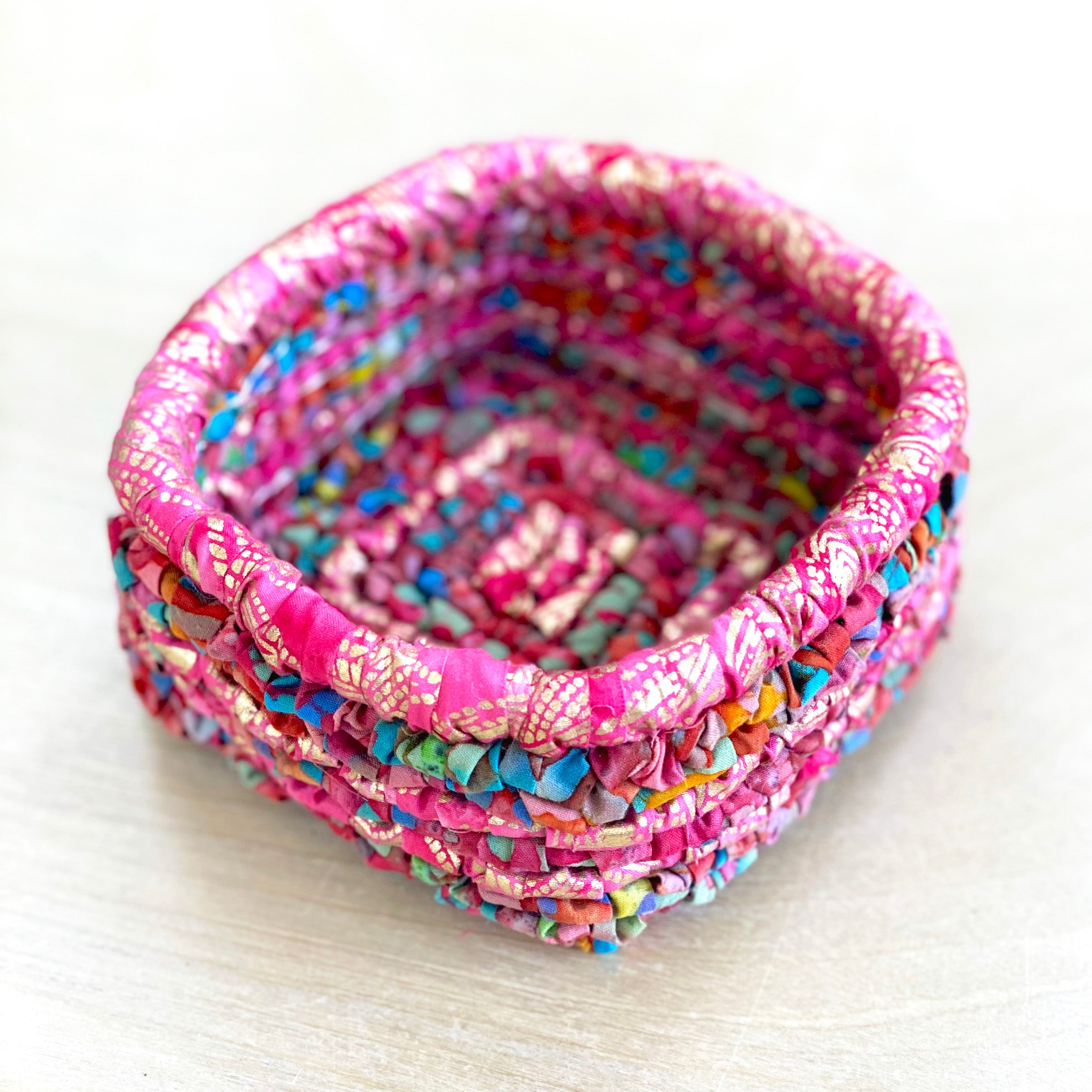 locker hooking, kit, basket kit, rug hooking, locker hook, basket, craft kit