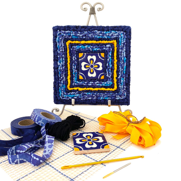 Studio Trivet Locker Hooking Kits