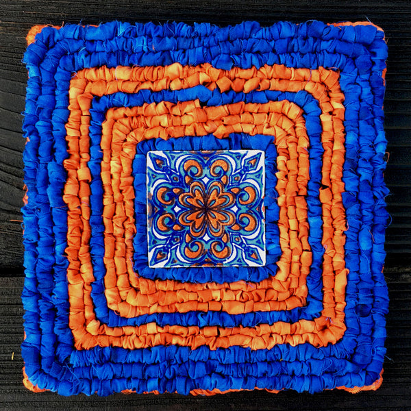 Hook, Loop & Lock Starter Kit - Sedona Trivet & Book