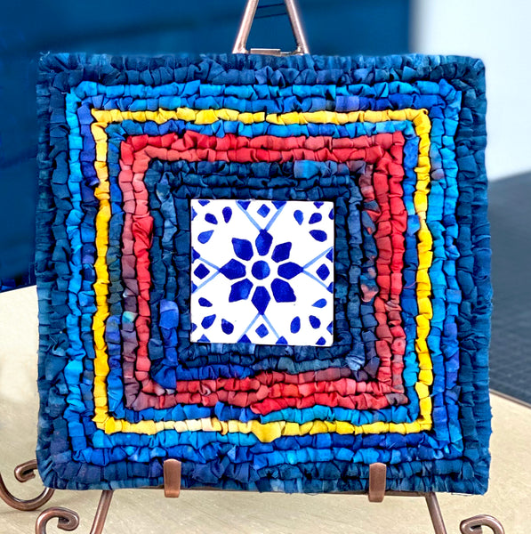 Studio Trivet Locker Hooking Kits